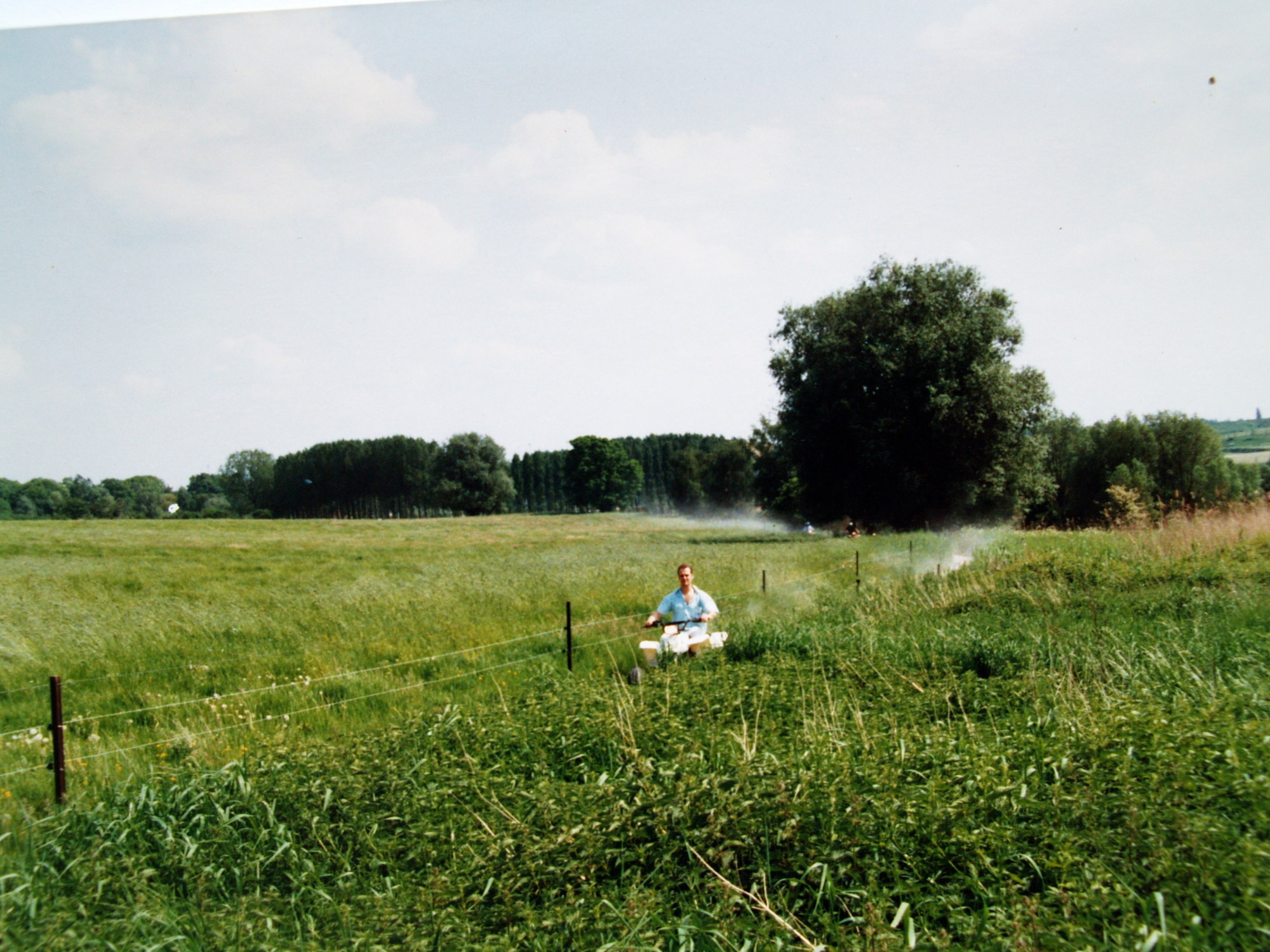 OLYMPUS DIGITAL CAMERA