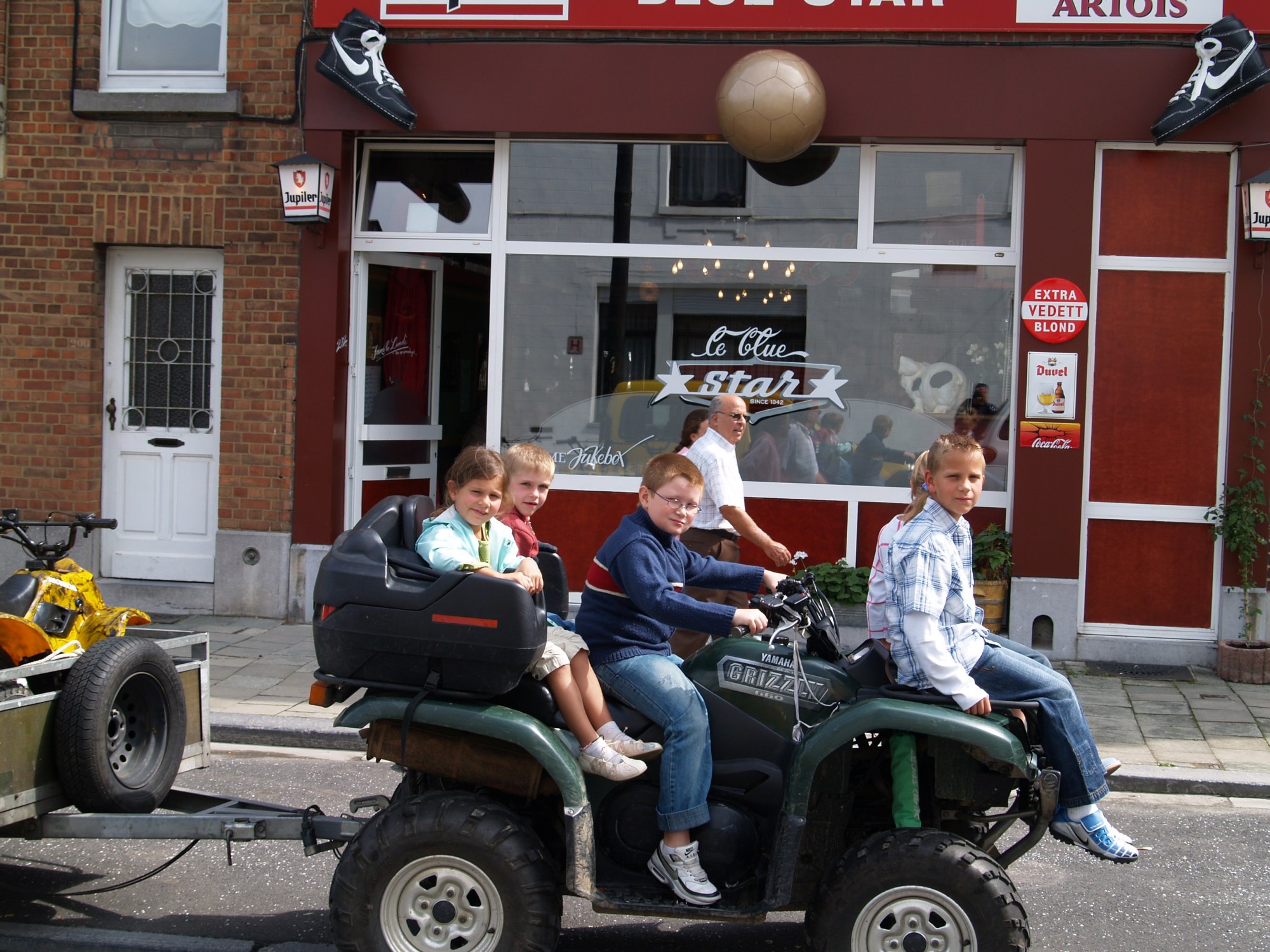 OLYMPUS DIGITAL CAMERA