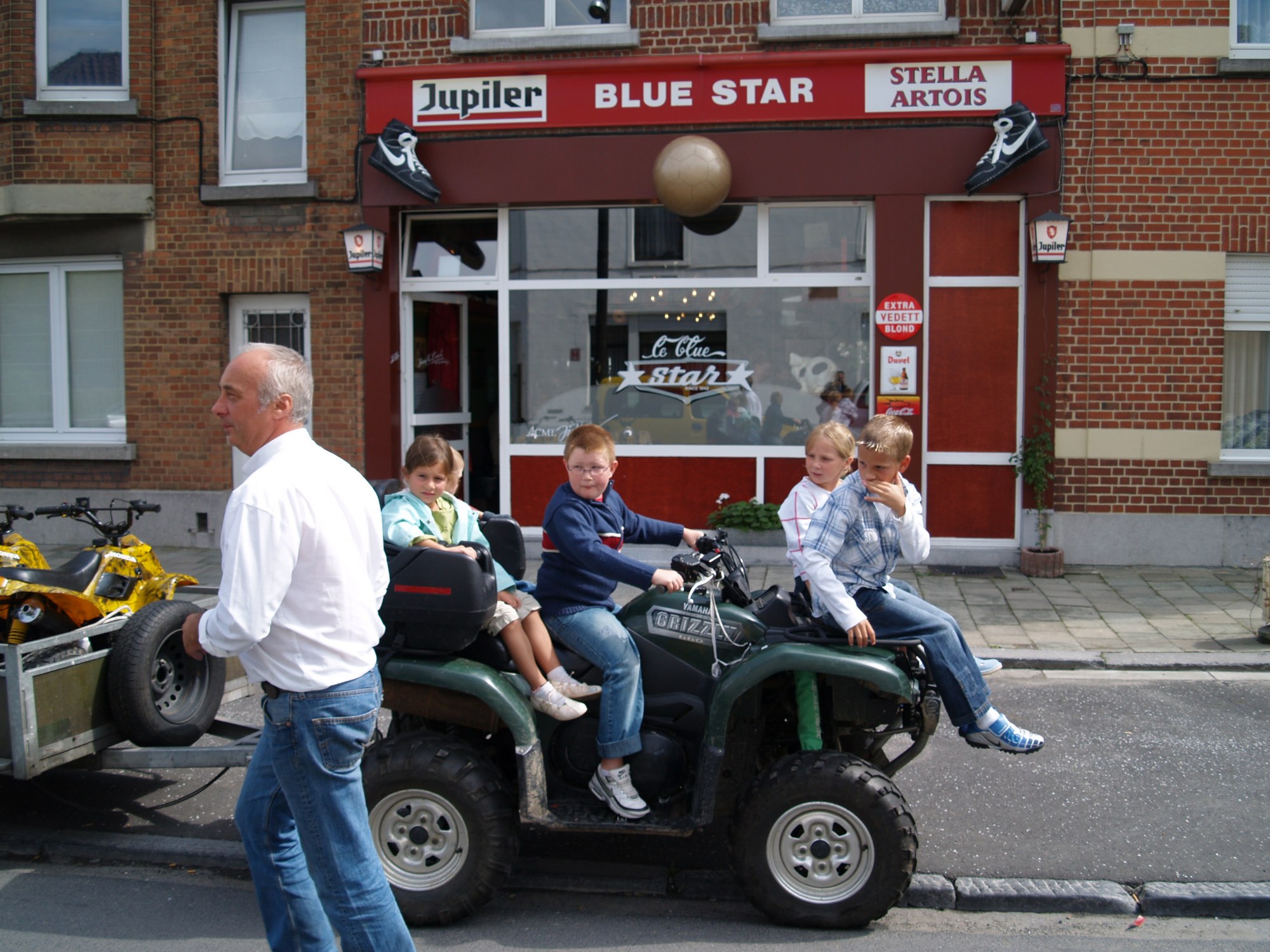 OLYMPUS DIGITAL CAMERA