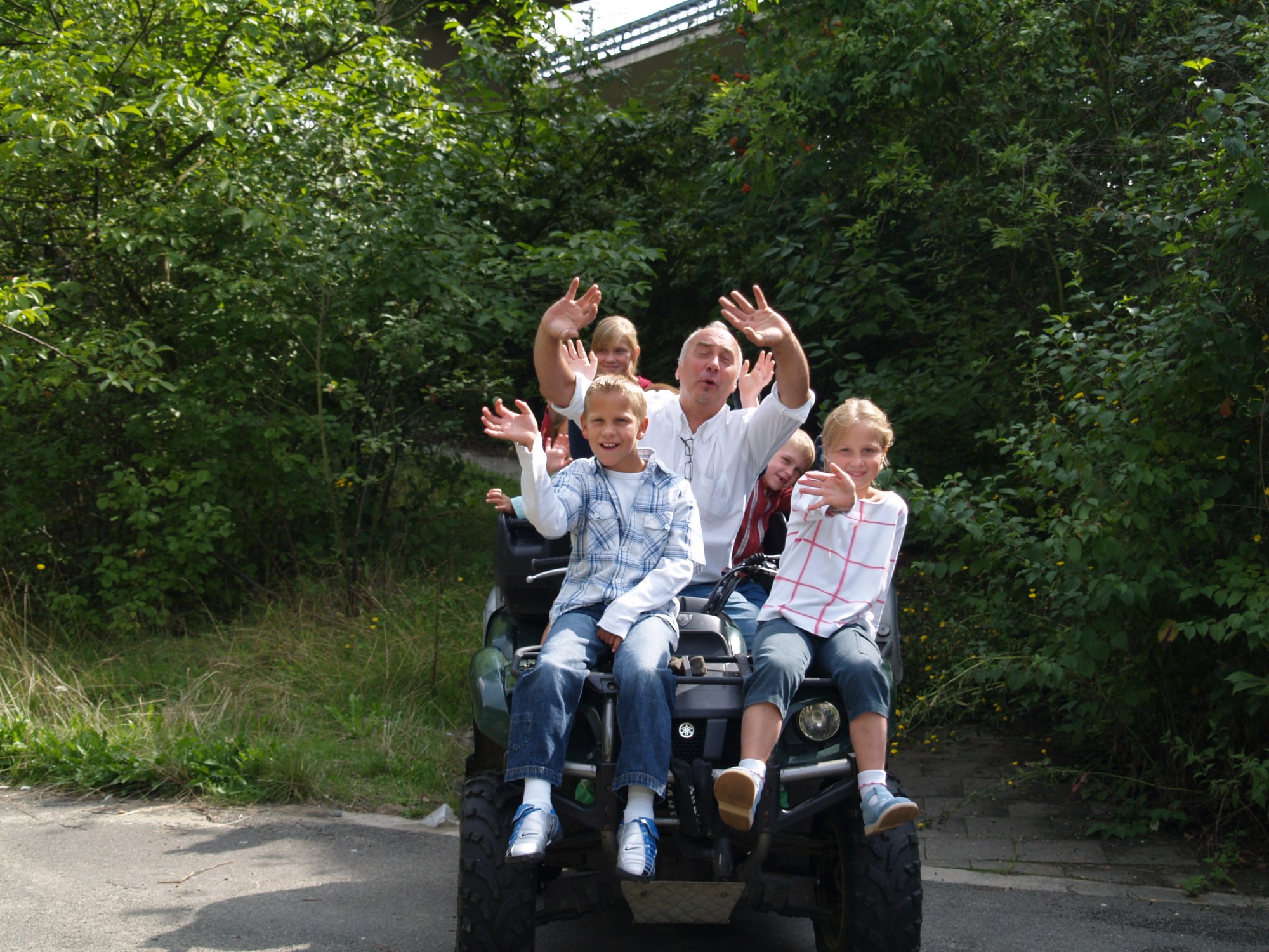 OLYMPUS DIGITAL CAMERA